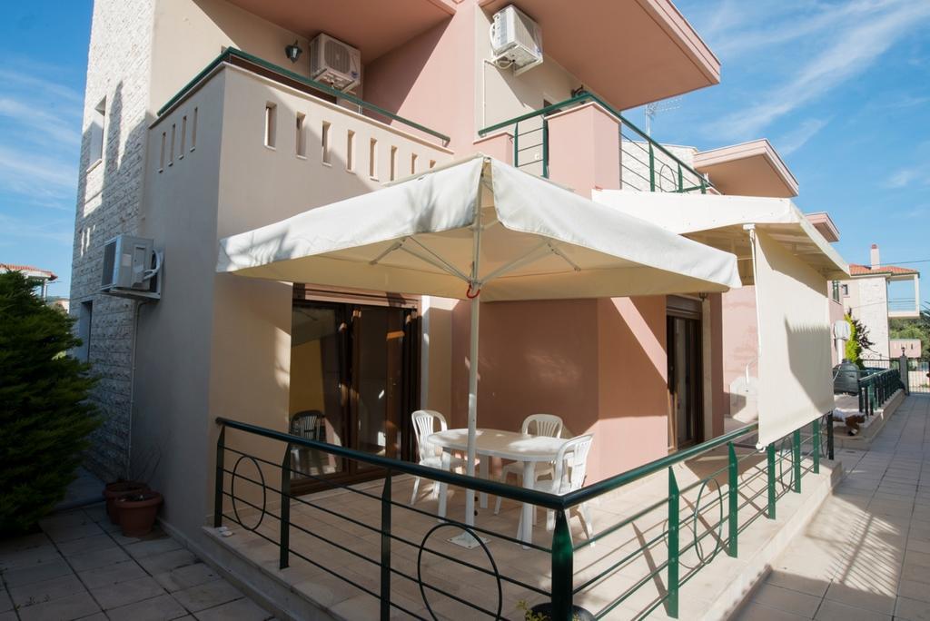 Bouganvillia Homes Никити Стая снимка
