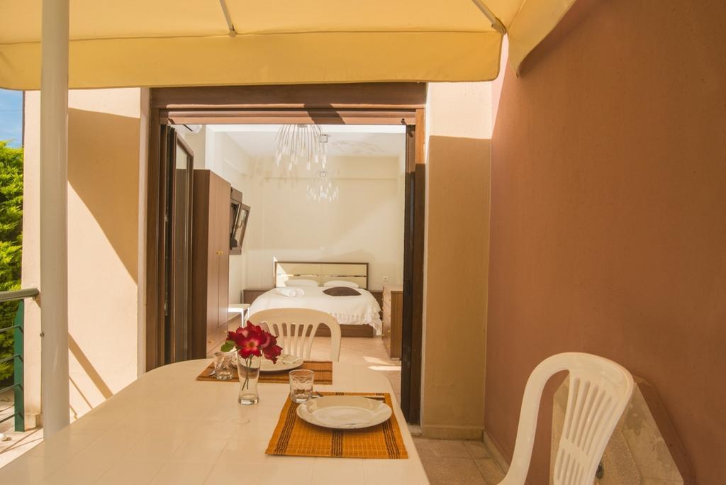 Bouganvillia Homes Никити Стая снимка
