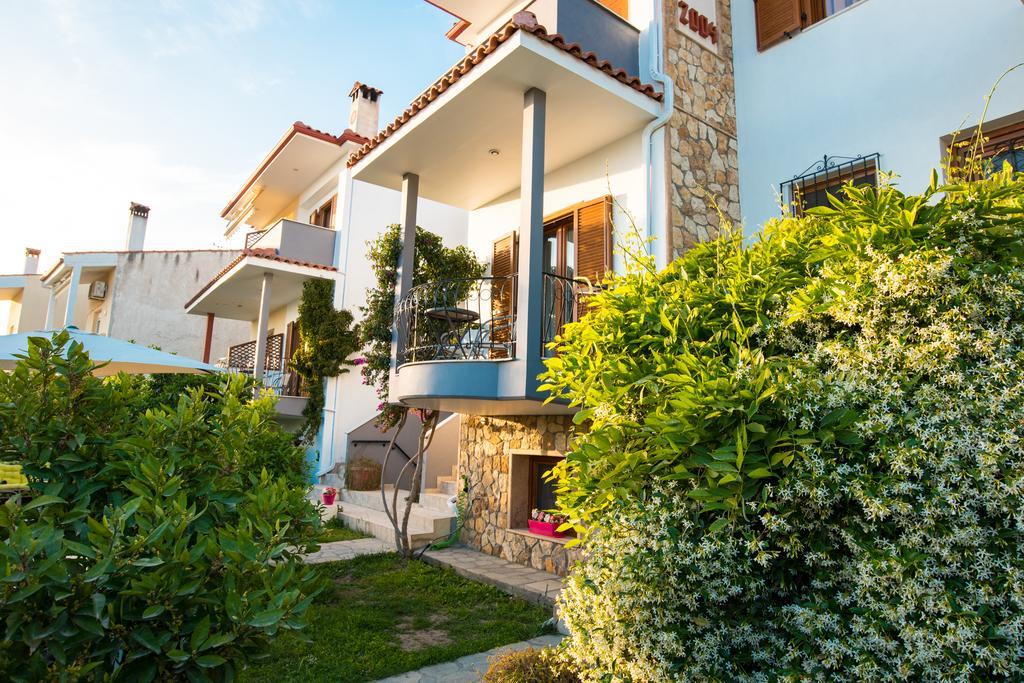 Bouganvillia Homes Никити Екстериор снимка