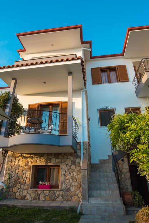 Bouganvillia Homes Никити Екстериор снимка